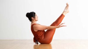 Paripurna-Navasana-Yoga-Benefits